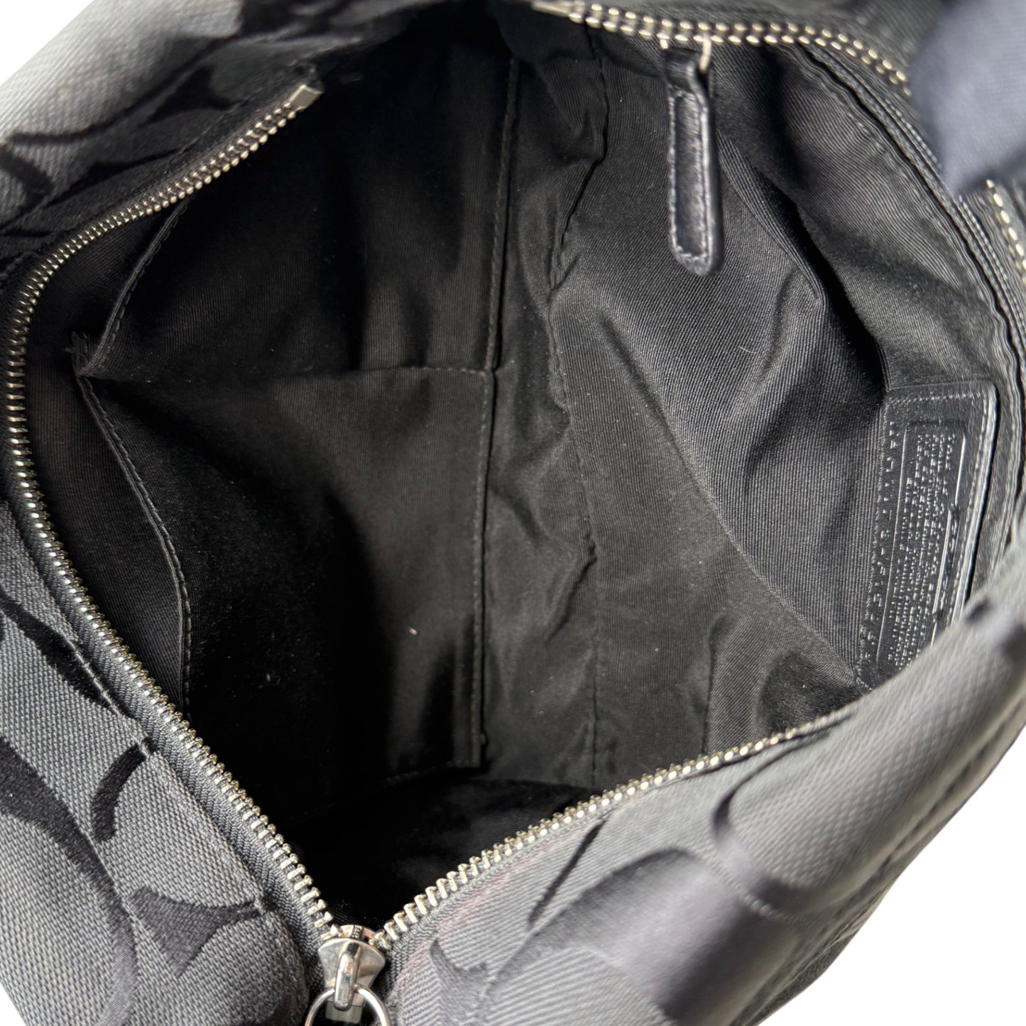 COACH SIGNATURE SHOULDER BAG