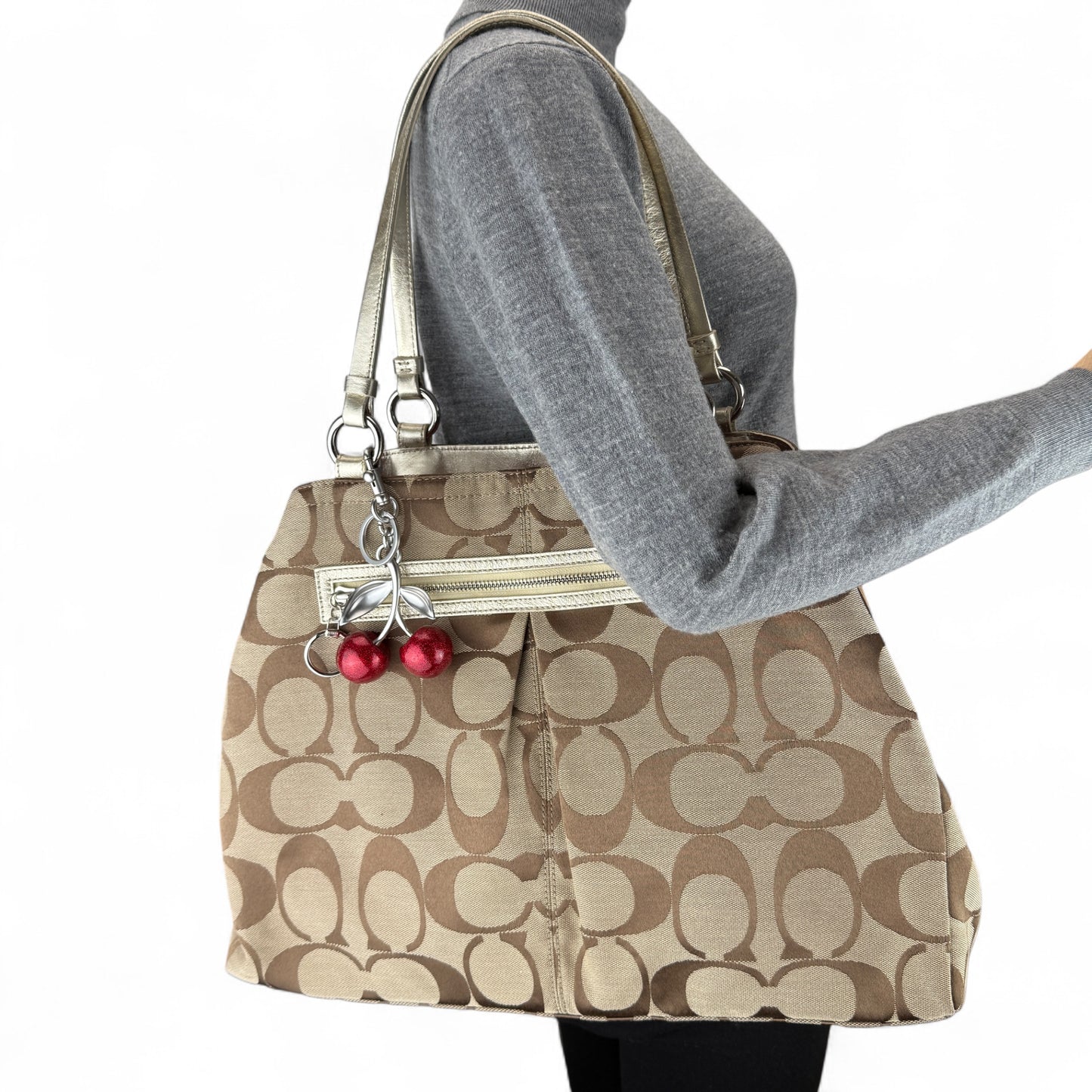 COACH ABBY SIGNATURE XL TOTE