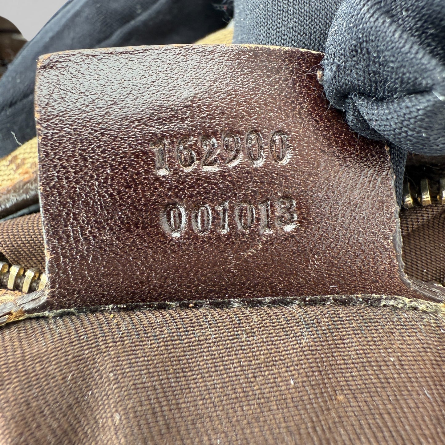 GUCCI GG PELHAM SHOULDER BAG