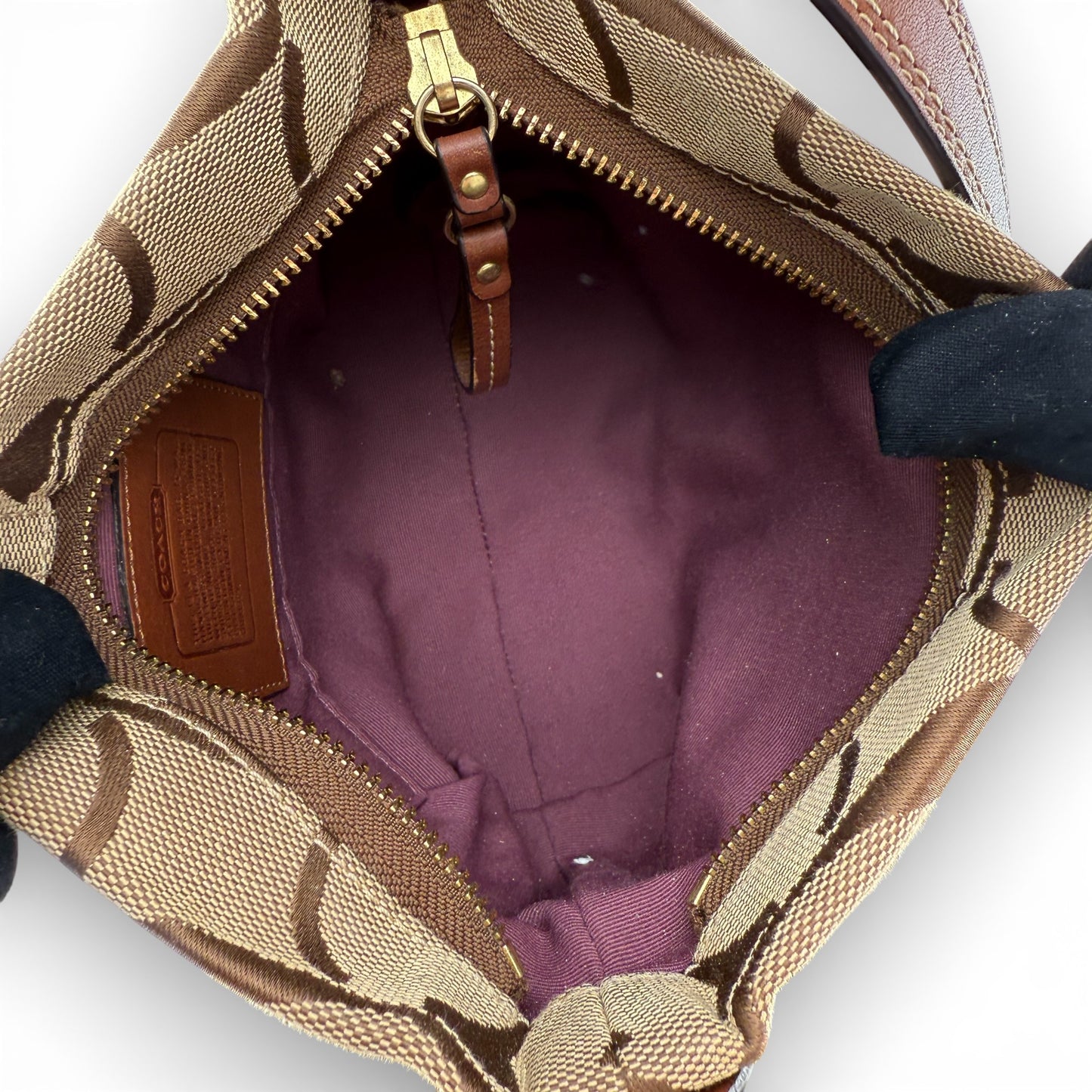 COACH SIGNATURE CARLY SHOULDER BAG (SMALL)