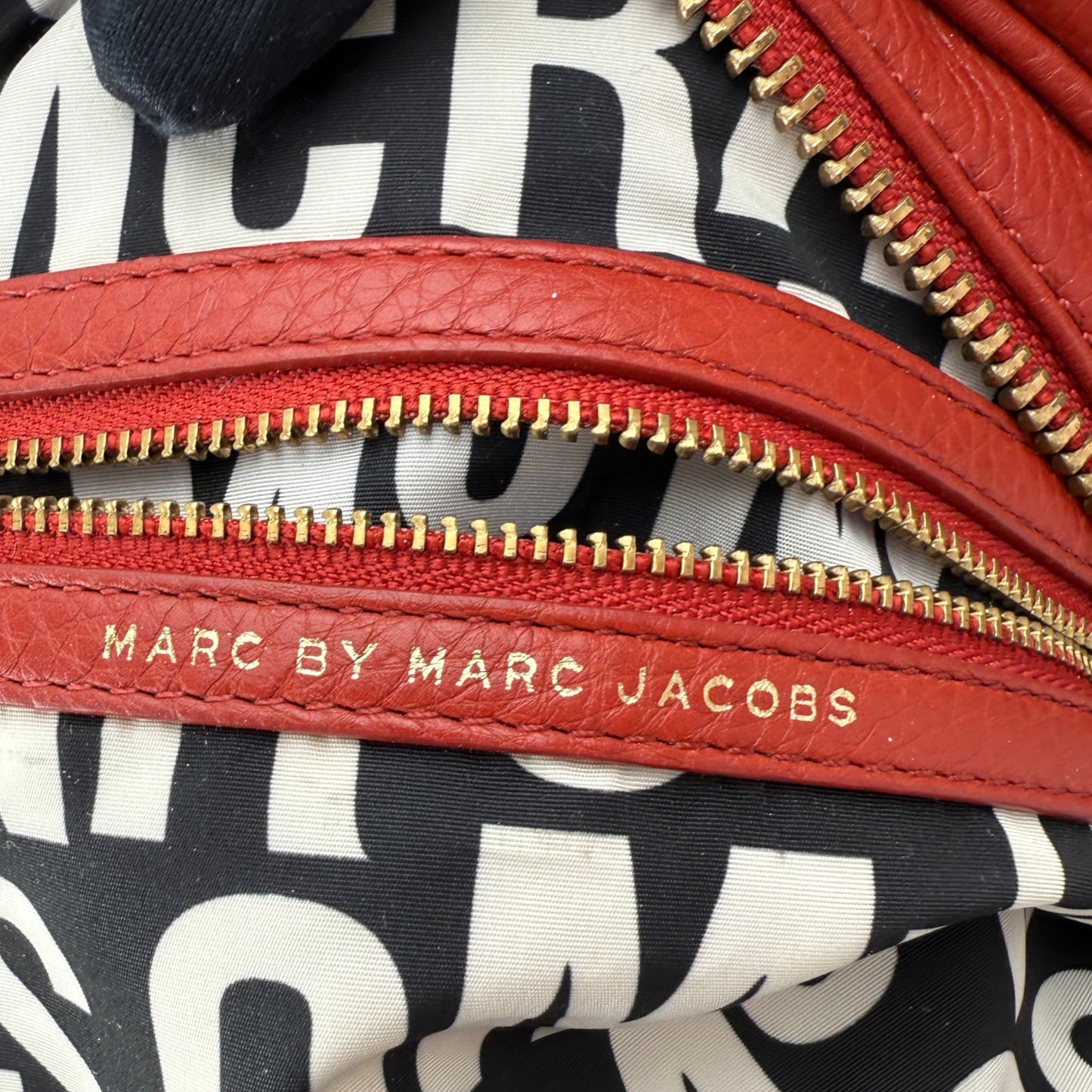 MARC BY MARC JACOBS CLASSIC Q BABY GROOVEE RED