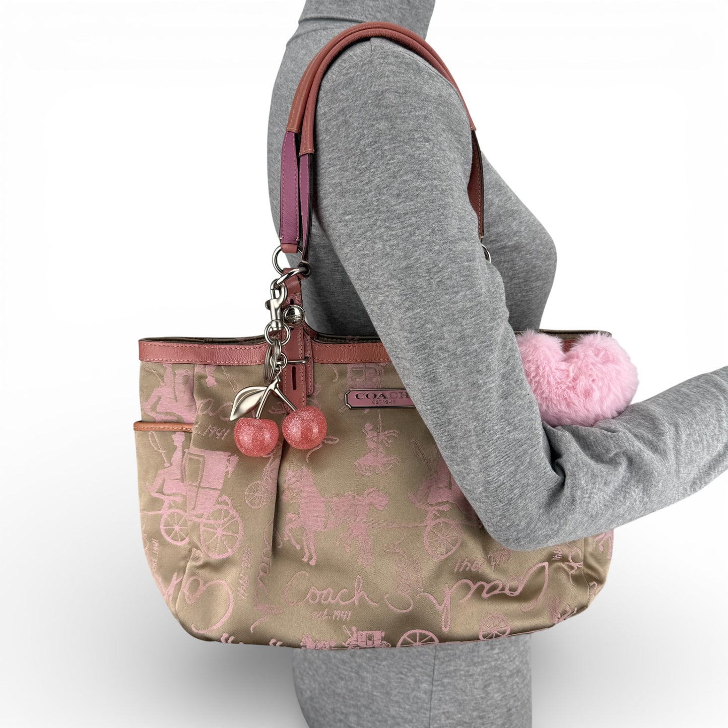 COACH SIGNATURE HORSE AND CARRIAGE GALLERY TOTE BAG