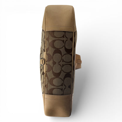 COACH HAMPTONS HOBO SIGNATURE BAG