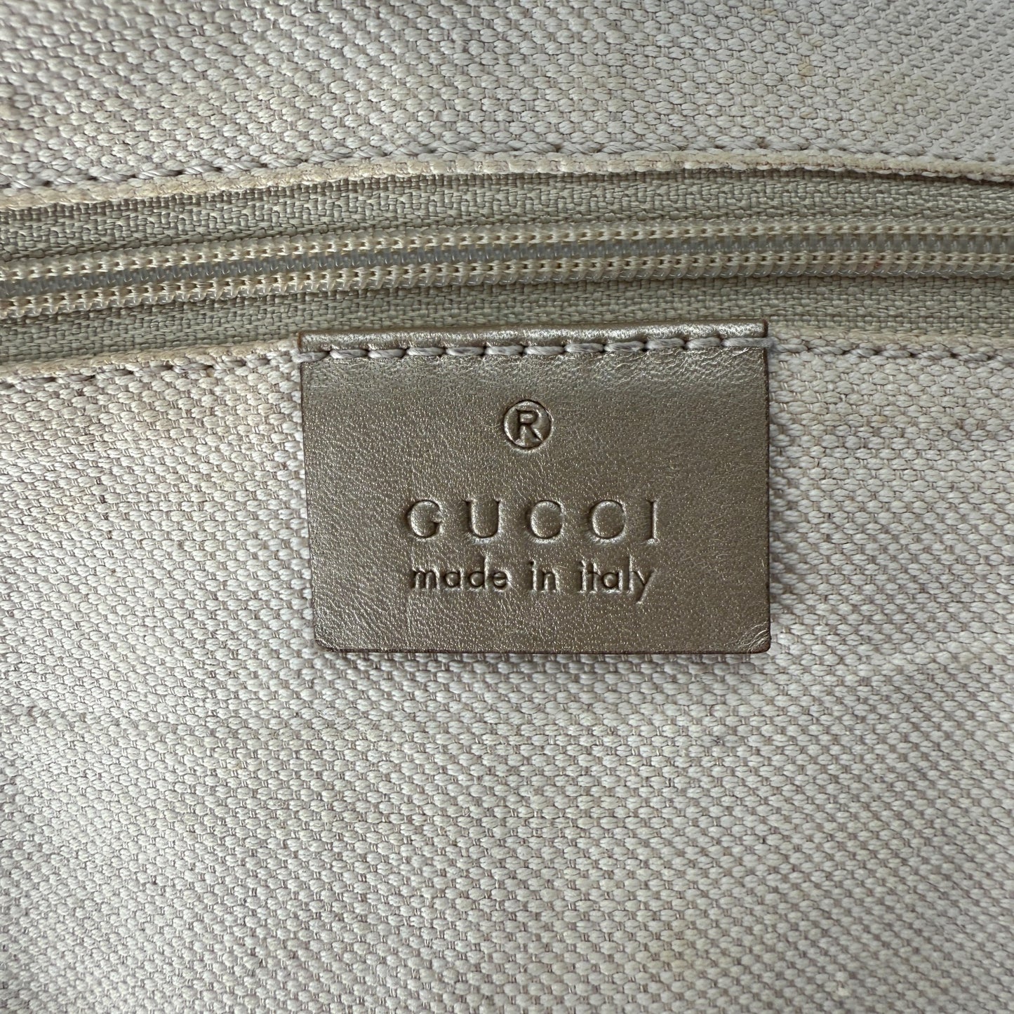 GUCCI GG MEDIUM SUKEY TOTE BAG SILVER