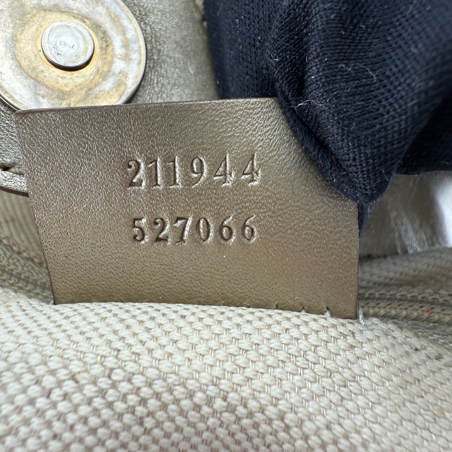 GUCCI GG MEDIUM SUKEY TOTE BAG SILVER