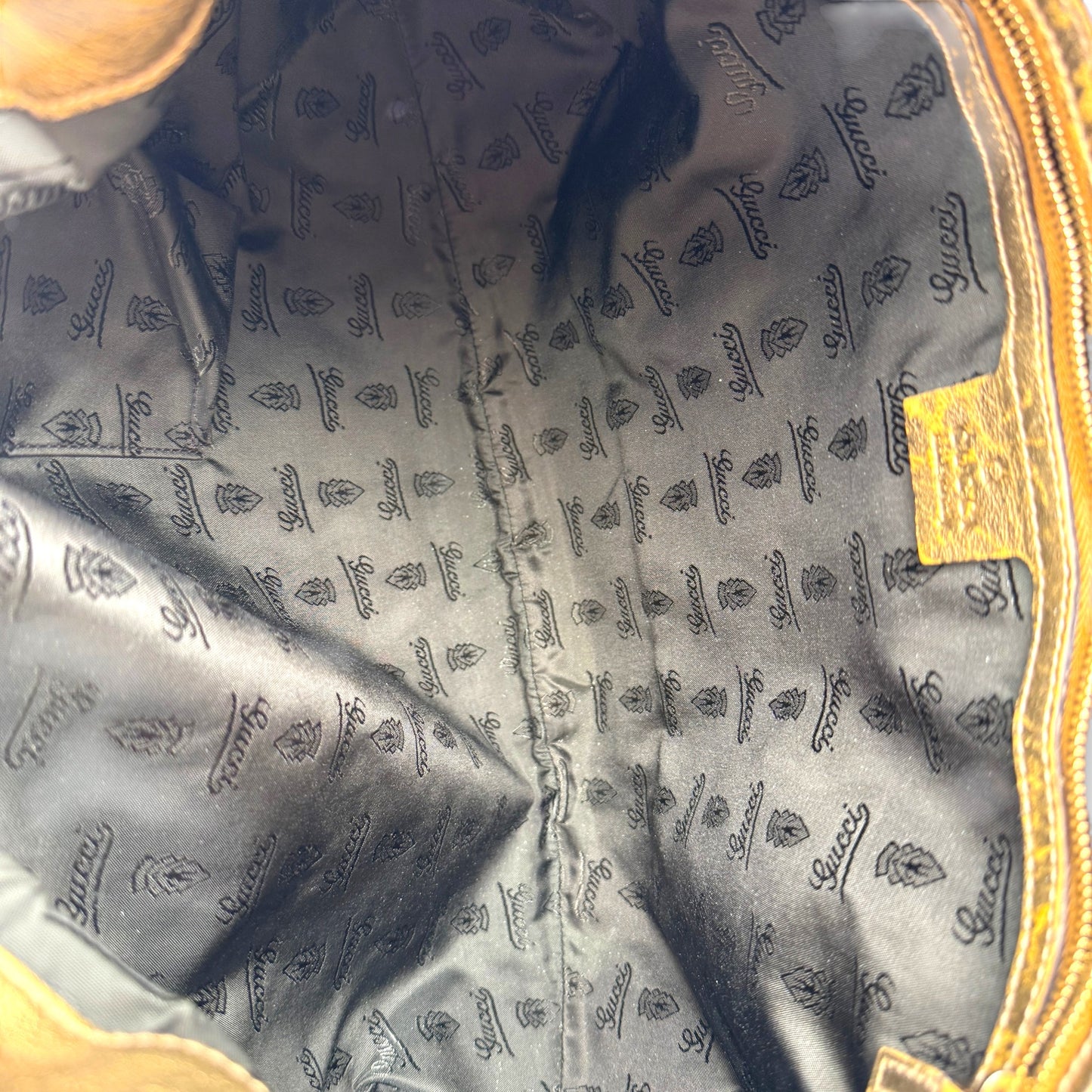 GUCCI GG INDY HOBO BAG GOLD
