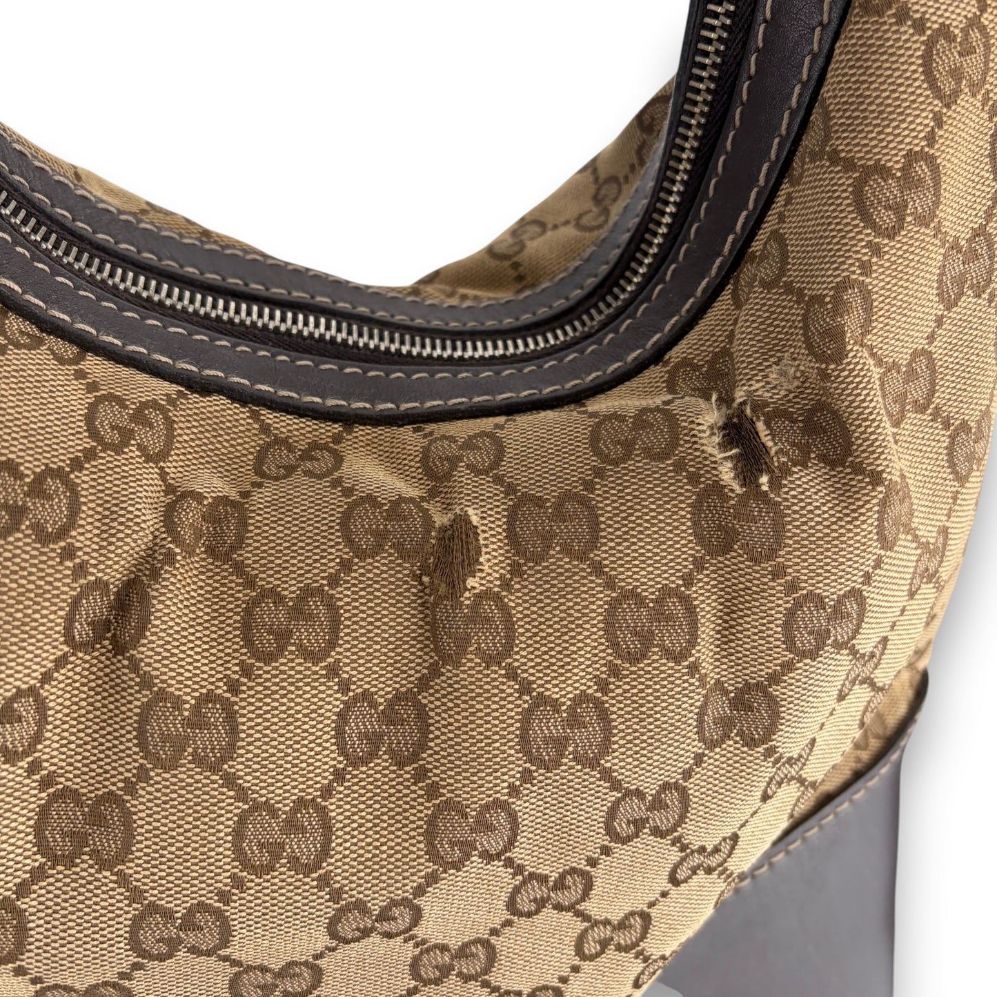 GUCCI GG CANVAS MEDIUM LOVELY HEART SHOULDER BAG