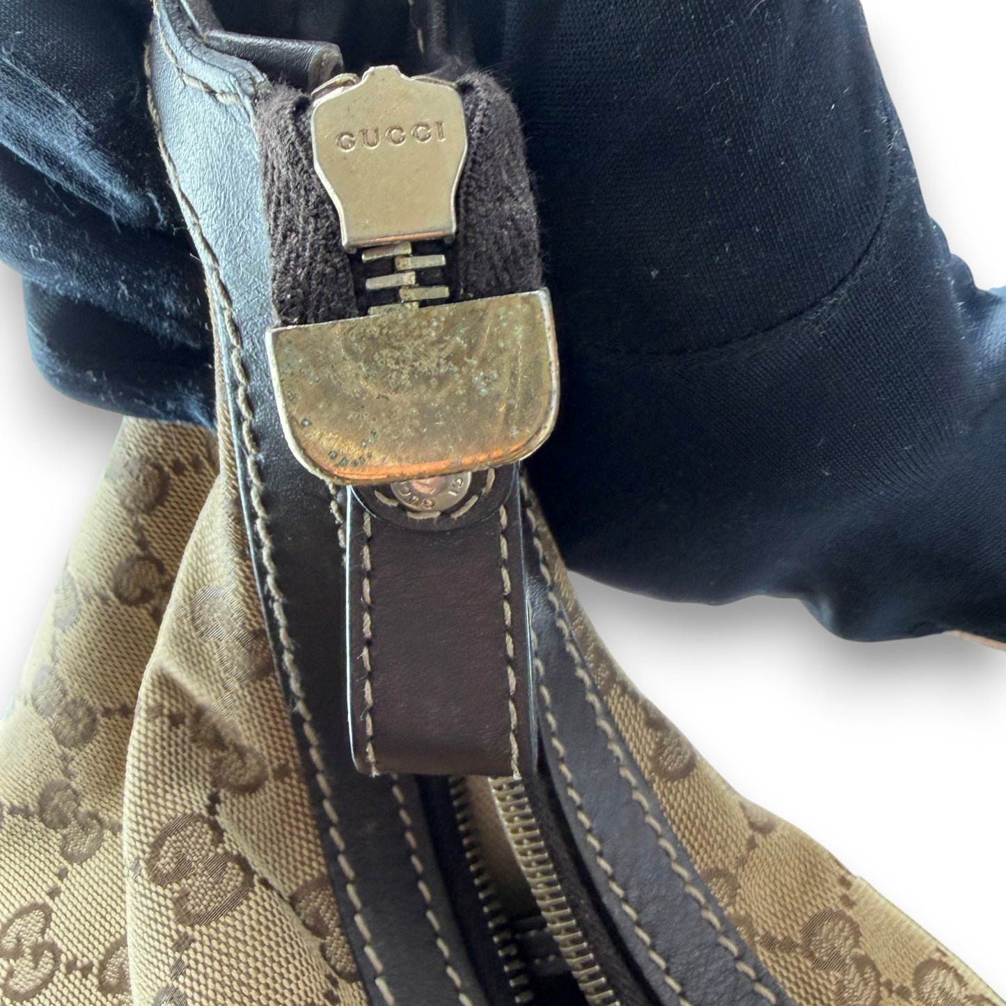 GUCCI GG CANVAS MEDIUM LOVELY HEART SHOULDER BAG