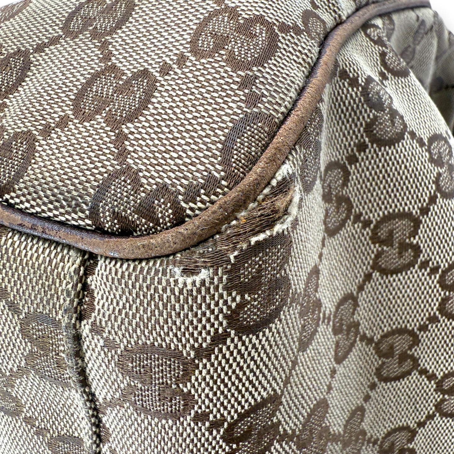 GUCCI GG MEDIUM SUKEY TOTE BAG