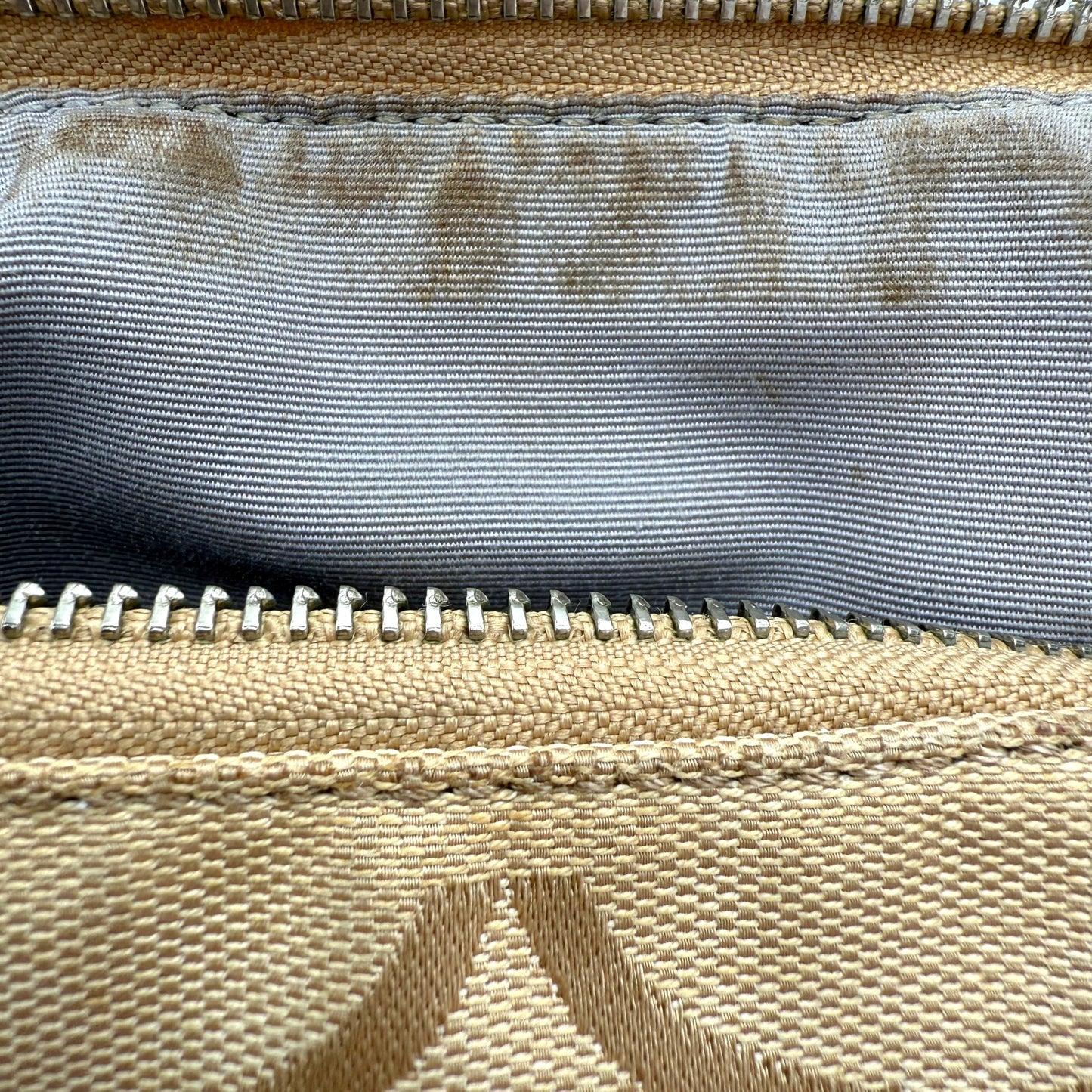 COACH SIGNATURE RED STRIPE 2-WAY BAG