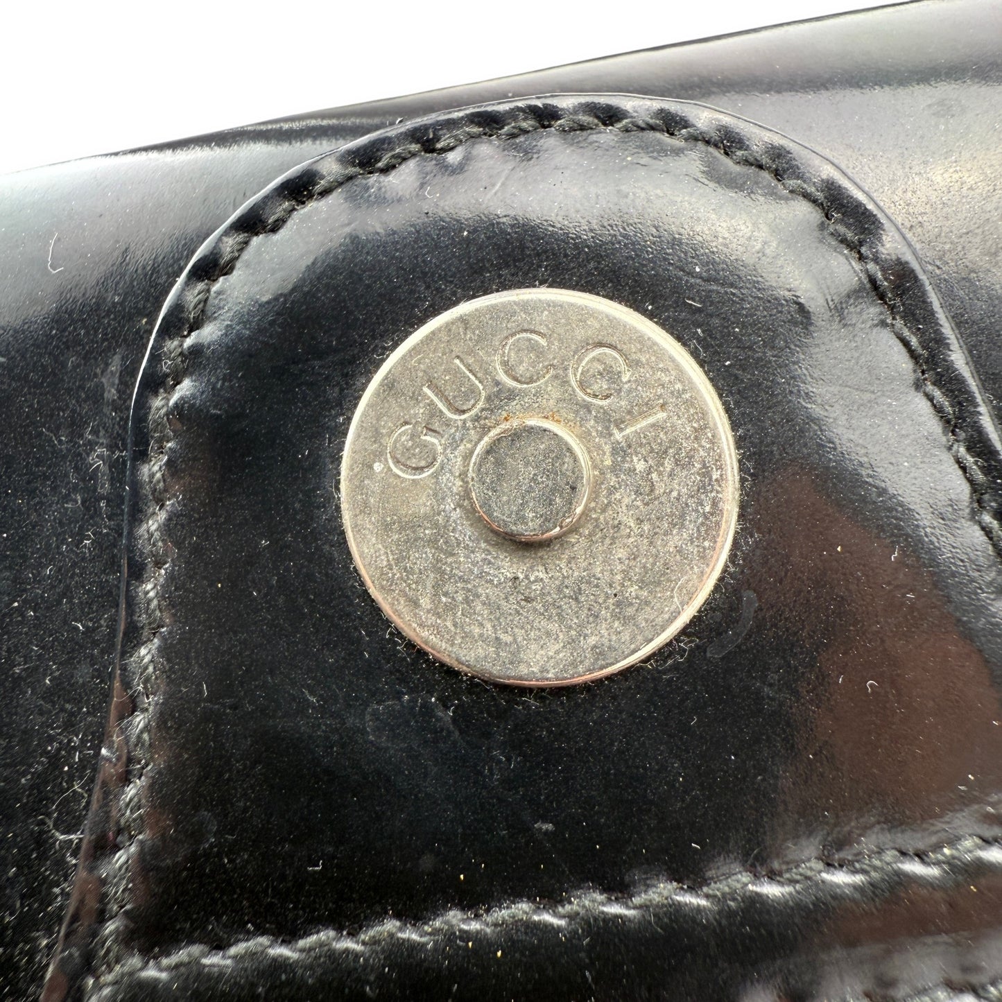 GUCCI GG ENAMEL GLOSSY SHOULDER BAG