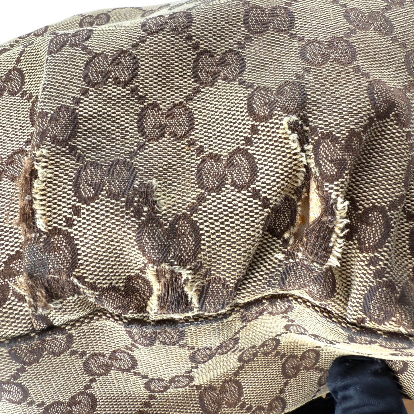 GUCCI D-RING ABBEY HOBO BAG