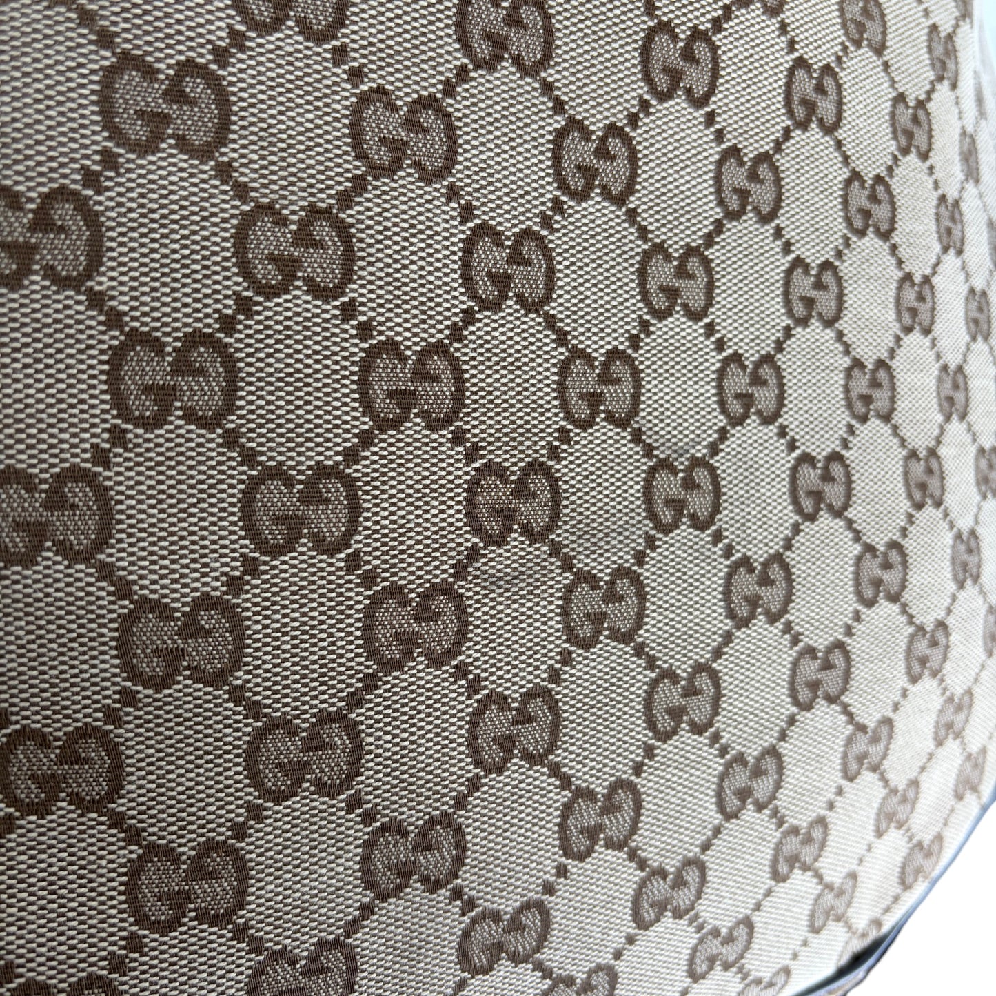 GUCCI GG CANVAS CHARMY 