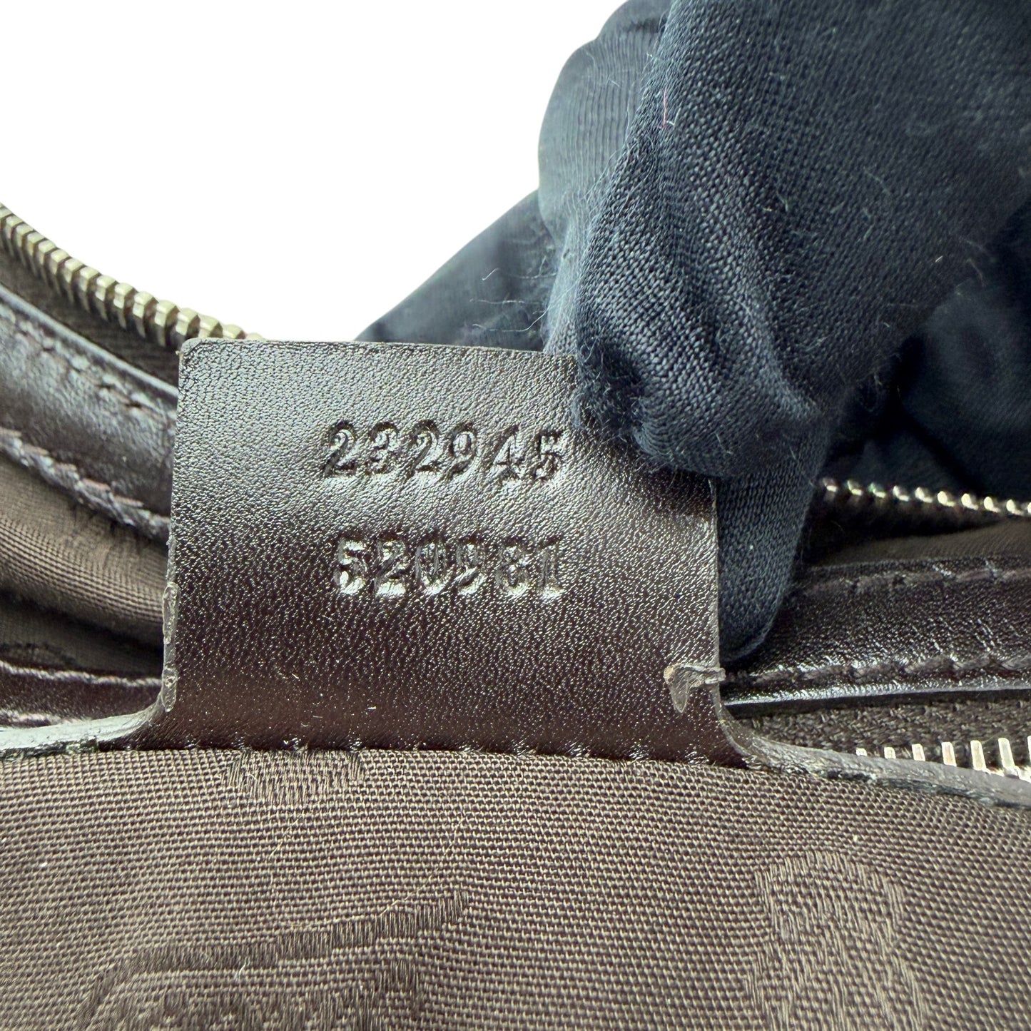 GUCCI GG CANVAS CHARMY 