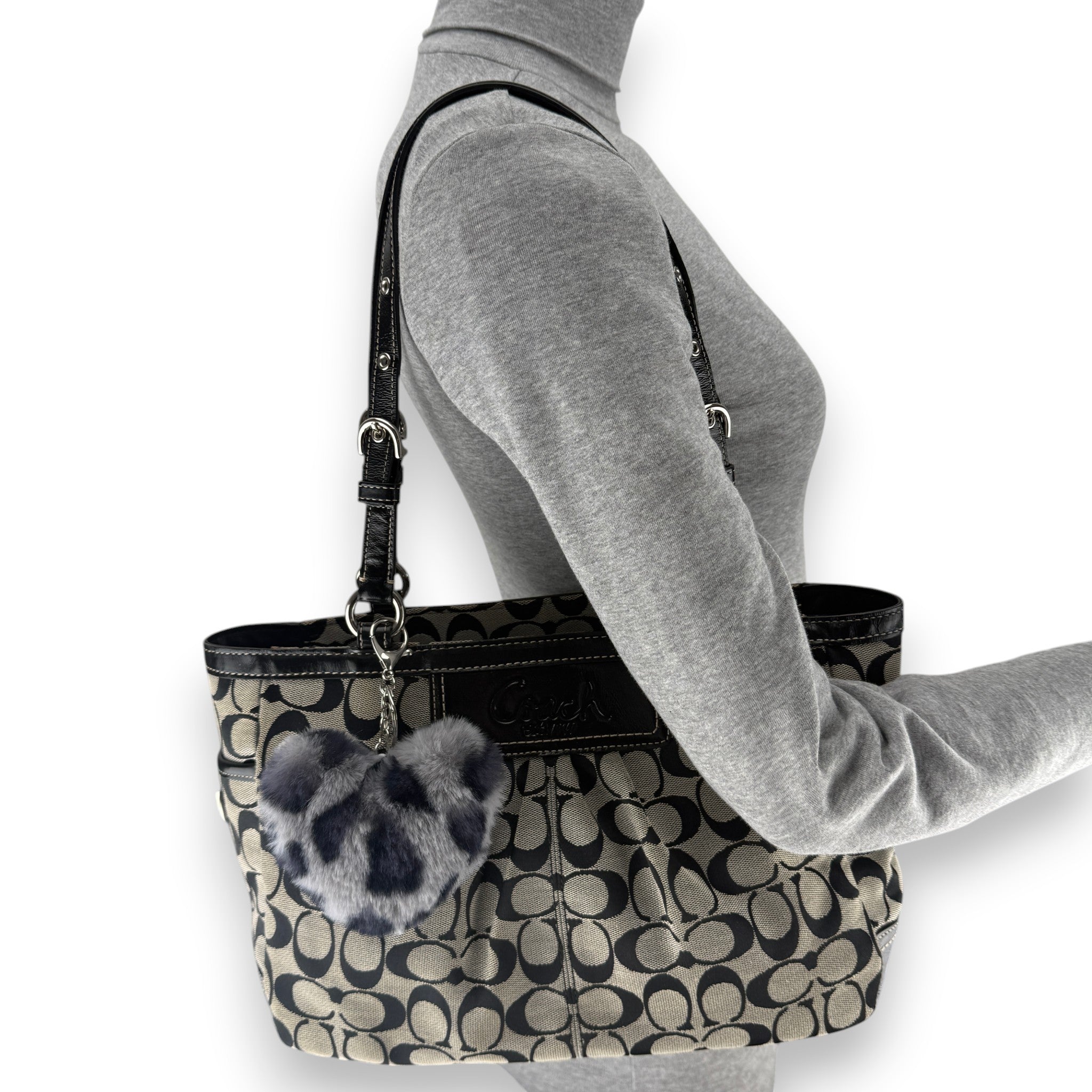 COACH SIGNATURE PLEATED GALLERY TOTE BAG – valuablevintage