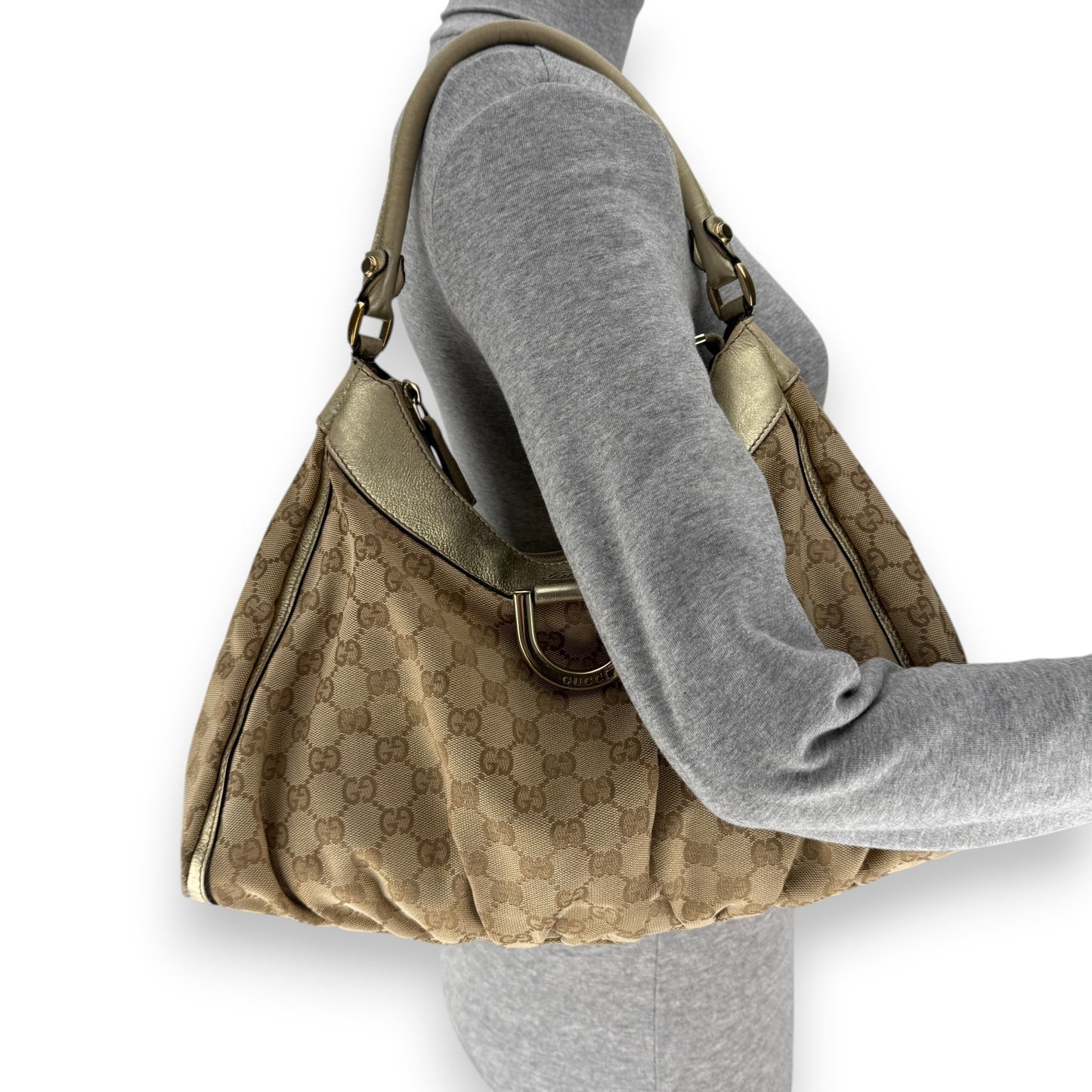 GUCCI GG CANVAS CHARMY 