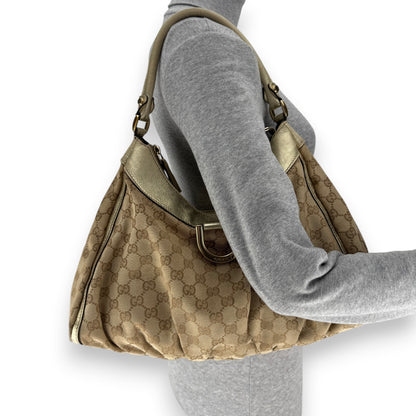 GUCCI GG CANVAS CHARMY 