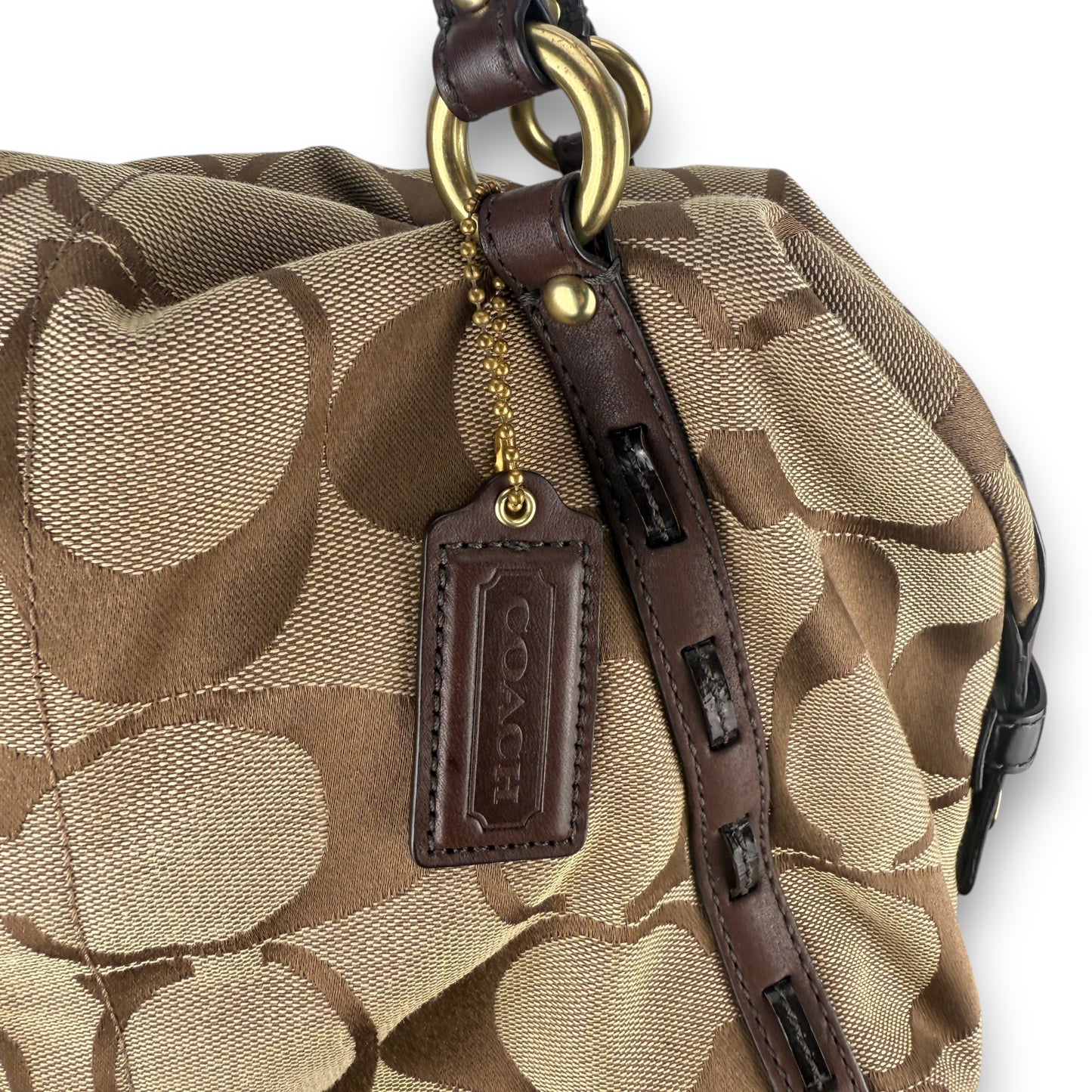 COACH SIGNATURE MAGGIE SHOULDER BAG