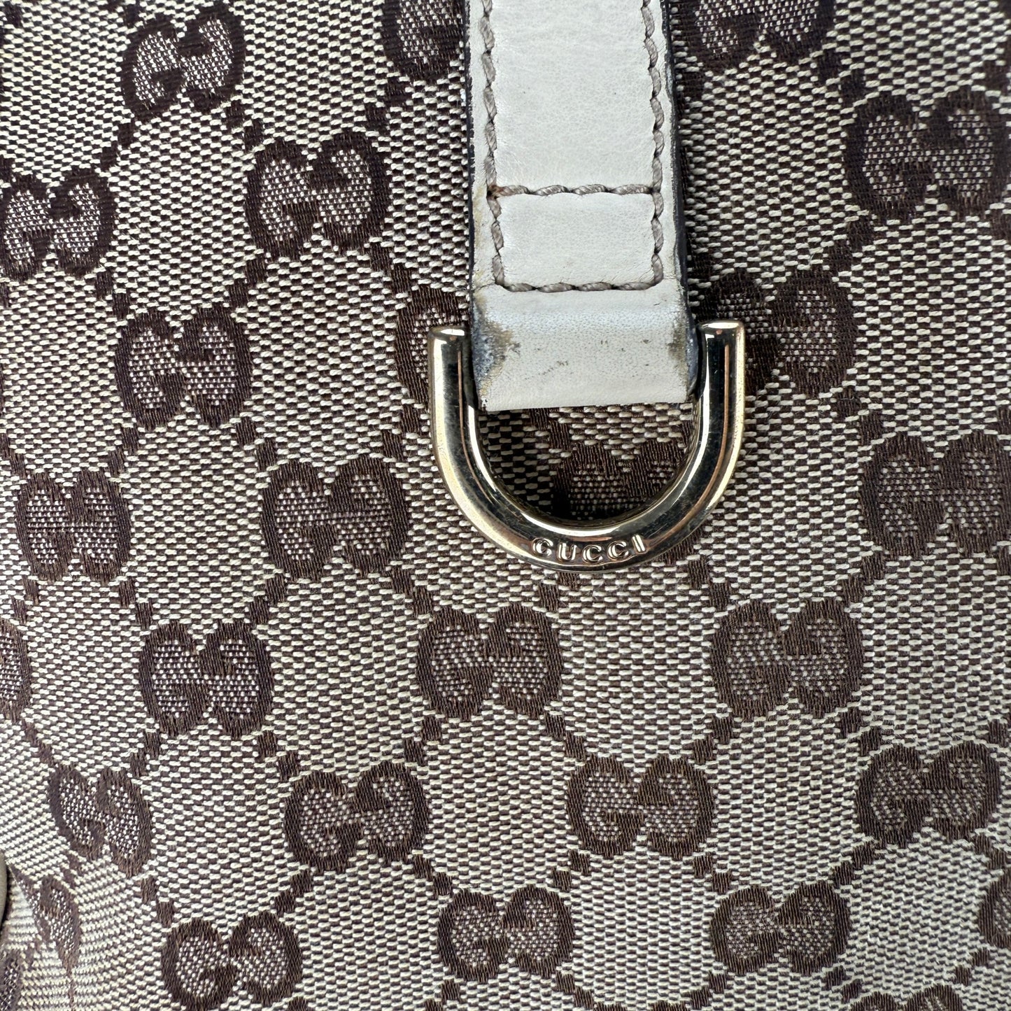 GUCCI GG CANVAS CHARMY 
