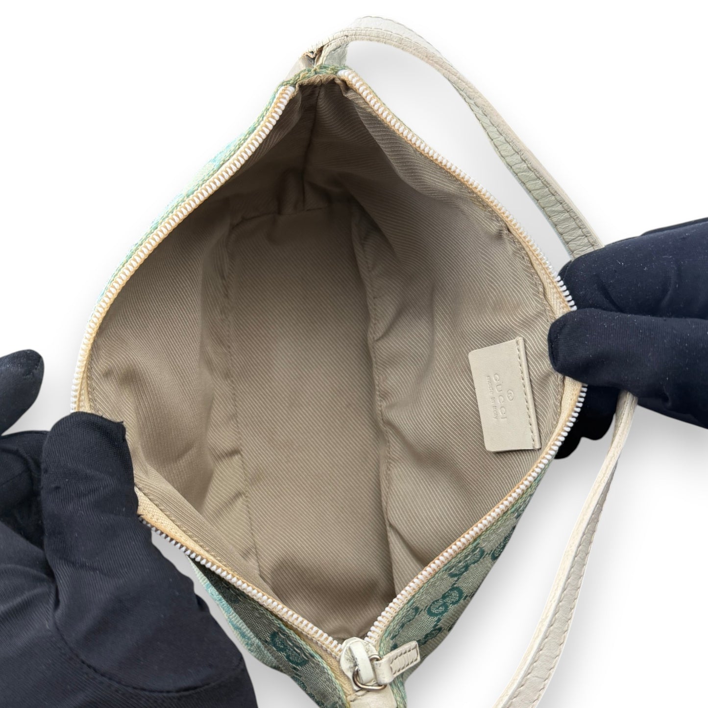 GUCCI BOAT POCHETTE BAG