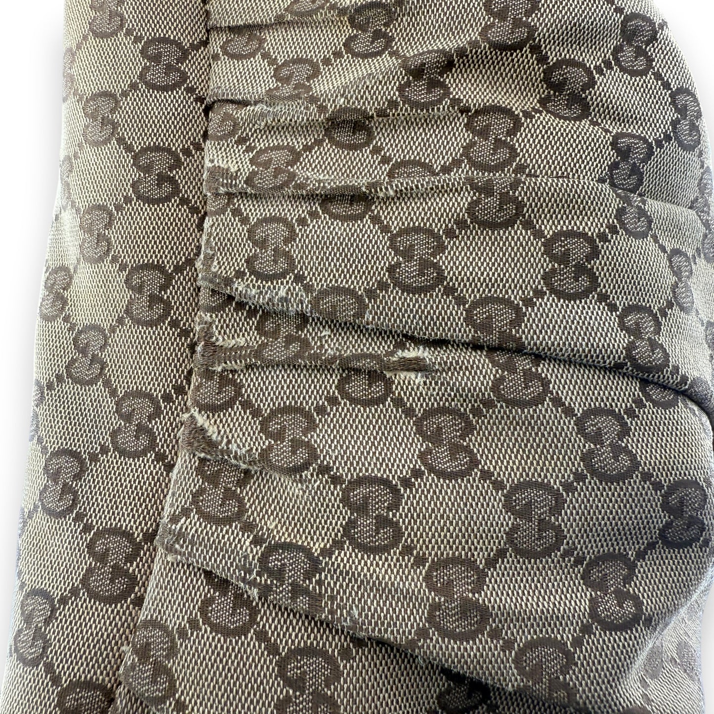 GUCCI GG CANVAS MEDIUM PELHAM STUDDED TOTE BAG