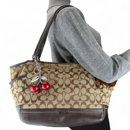 COACH SIGNATURE CANVAS SHOPPER BAG