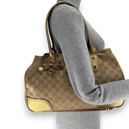 GUCCI GG CANVAS CHARMY 