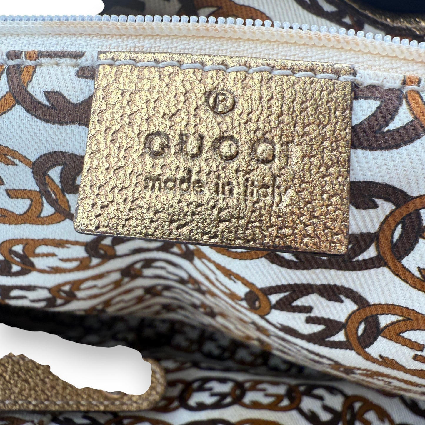 GUCCI GG CANVAS CHARMY 