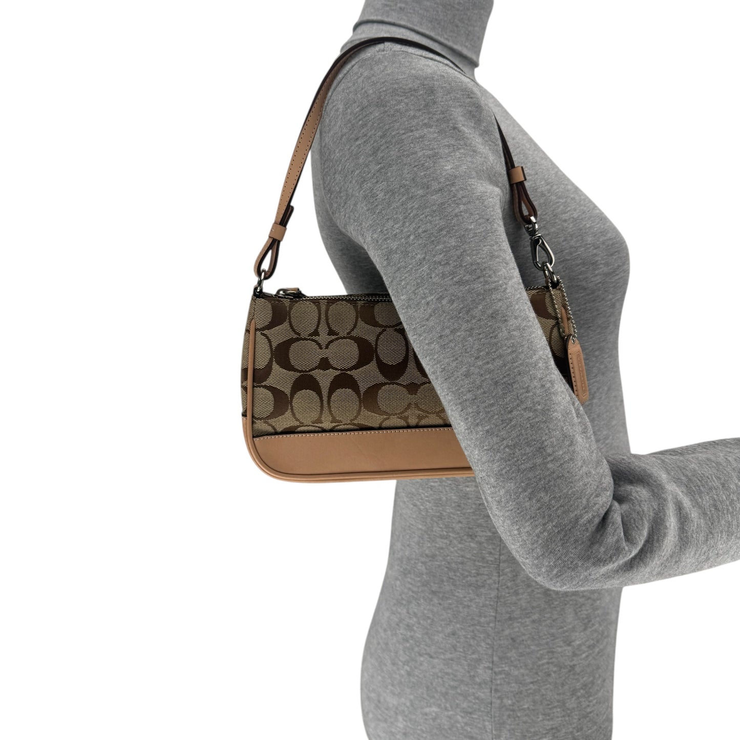 COACH SIGNATURE DEMI POUCH