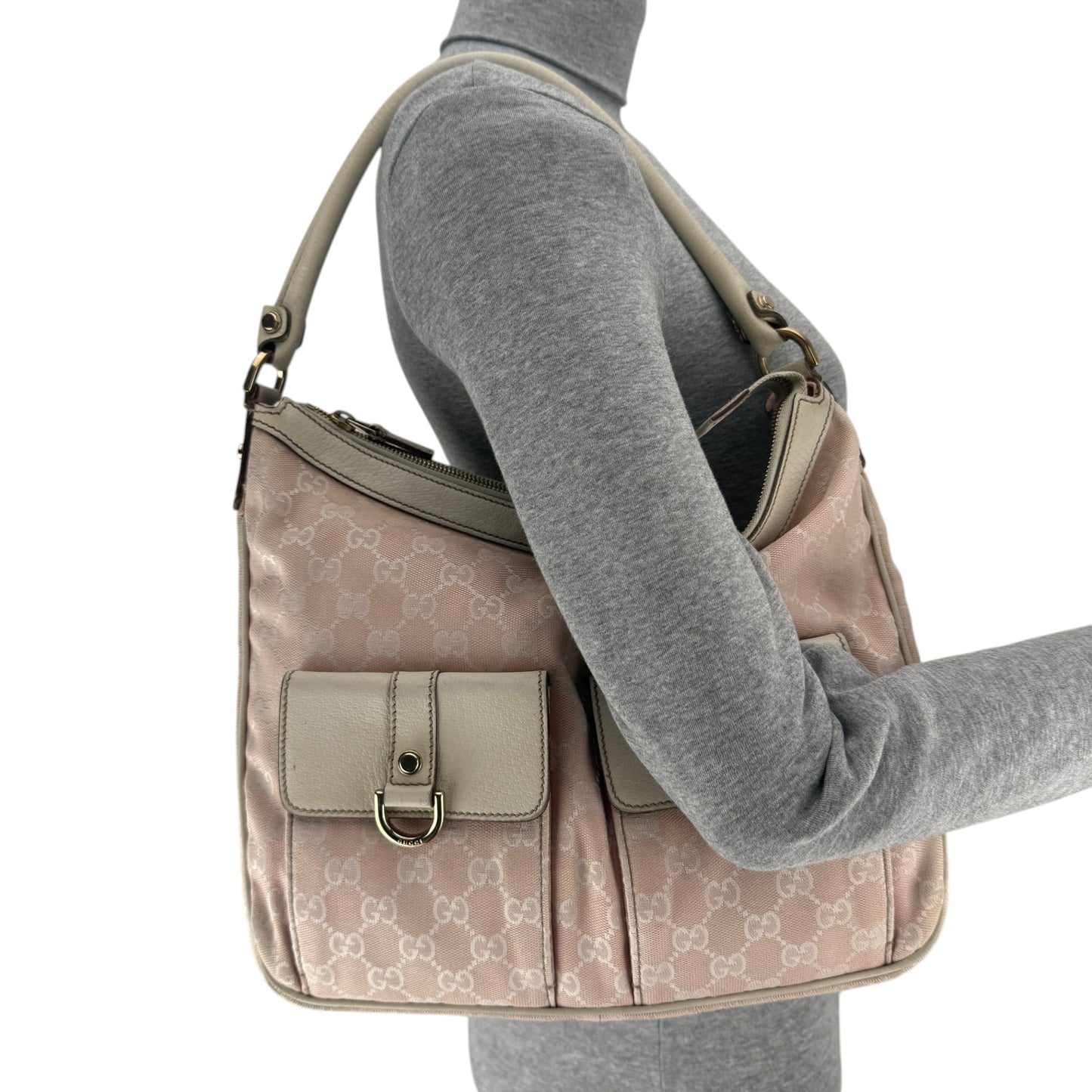 GUCCI GG CANVAS CHARMY 