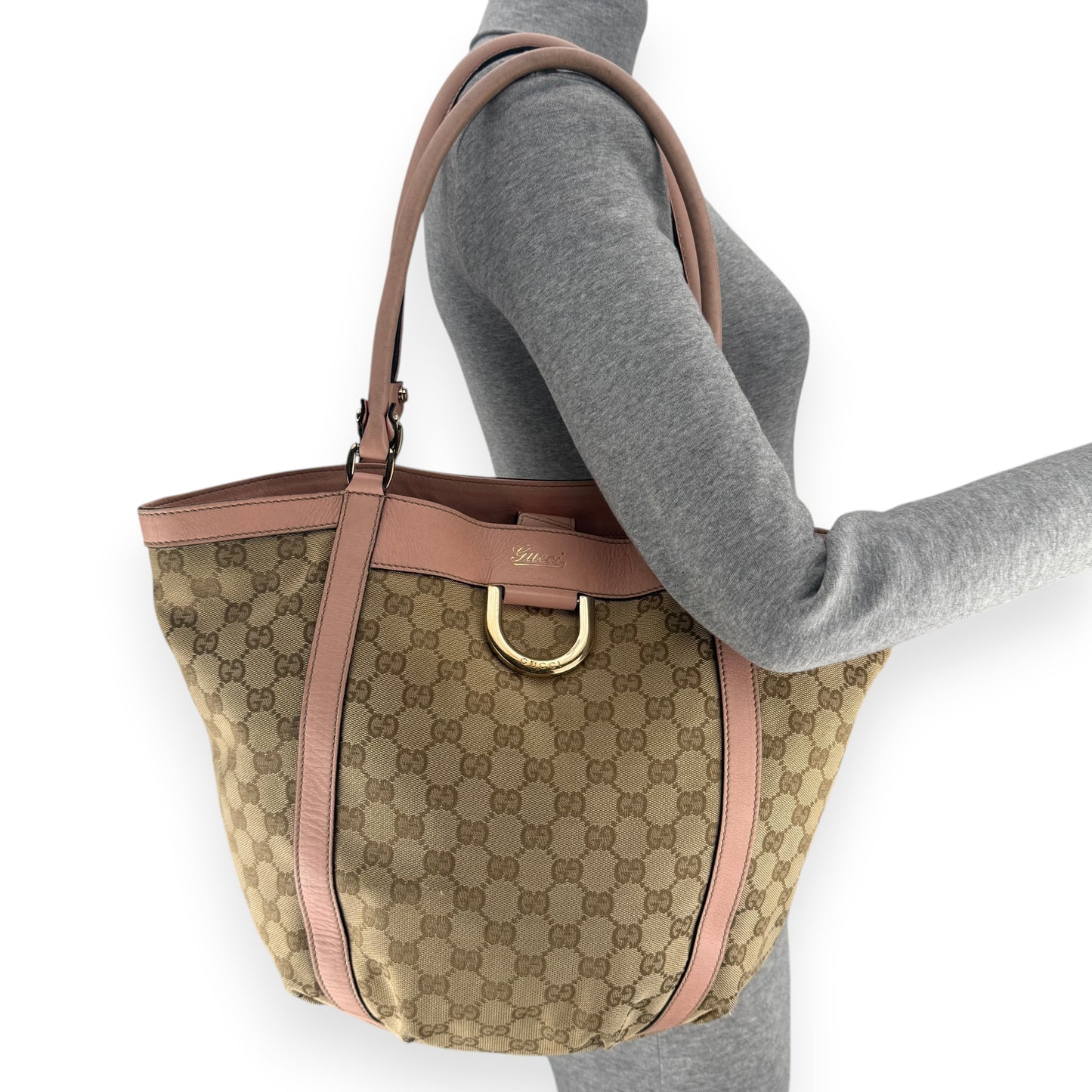 GUCCI GG CANVAS CHARMY 