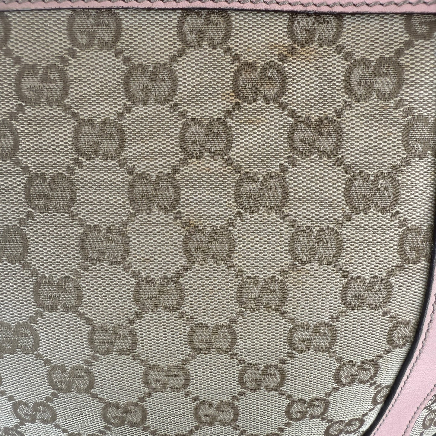 GUCCI GG CANVAS CHARMY 