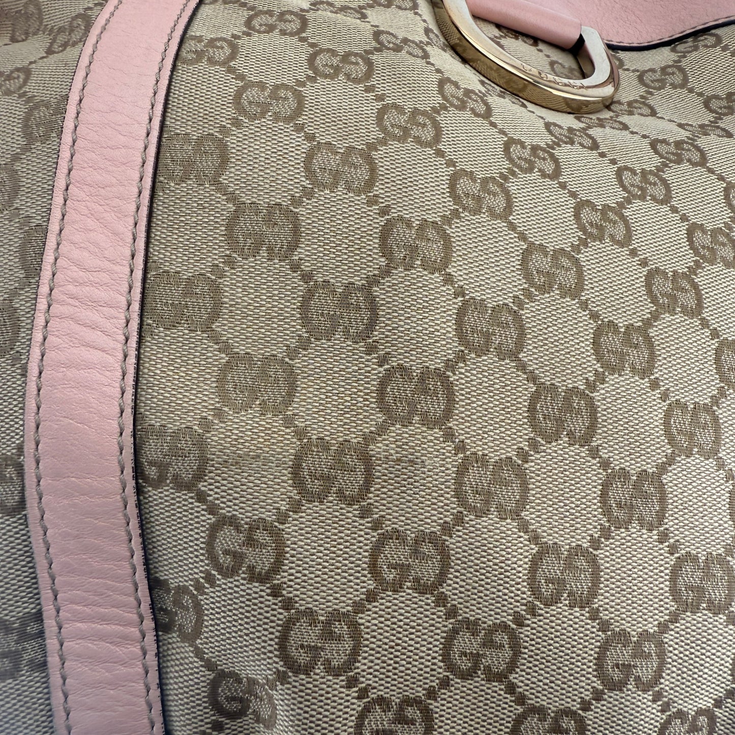 GUCCI GG CANVAS CHARMY 