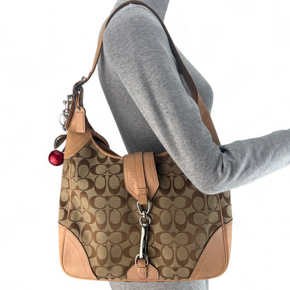 COACH HAMPTONS HOBO SIGNATURE BAG