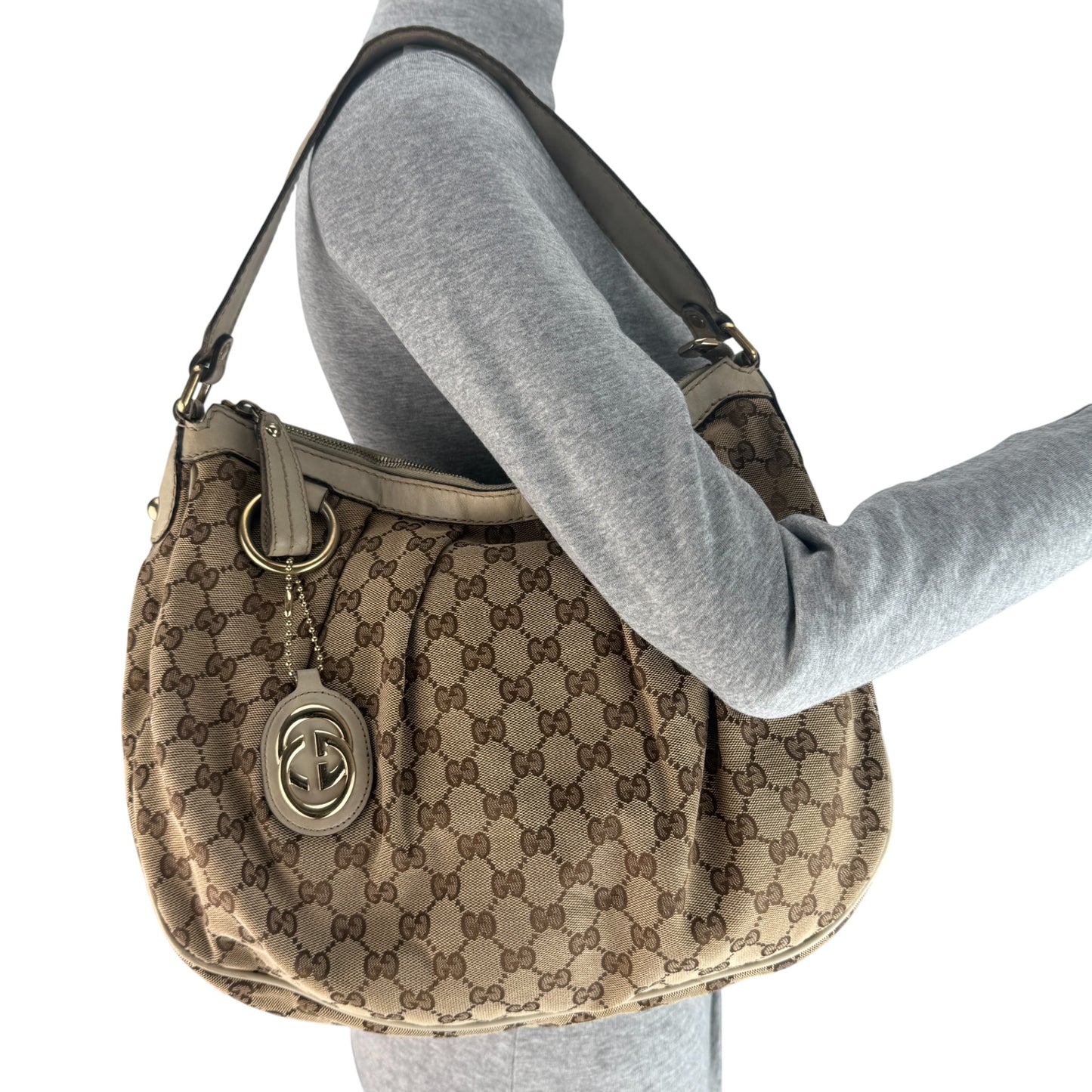 GUCCI GG SUKEY MEDIUM SHOULDER BAG