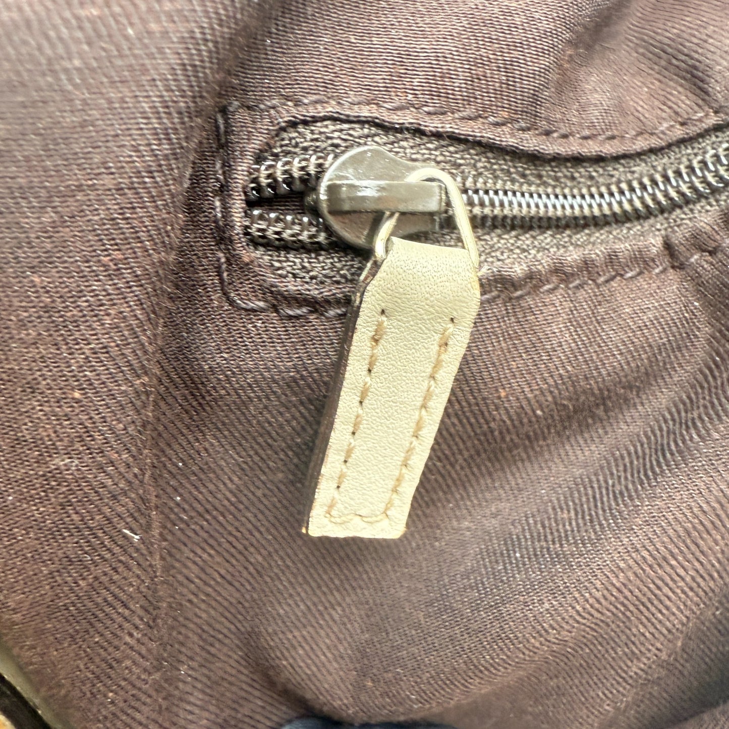 GUCCI GG SUKEY MEDIUM SHOULDER BAG