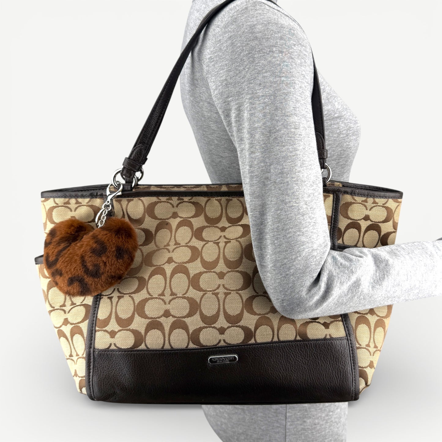 COACH SIGNATURE BROWN SHOPPER BAG