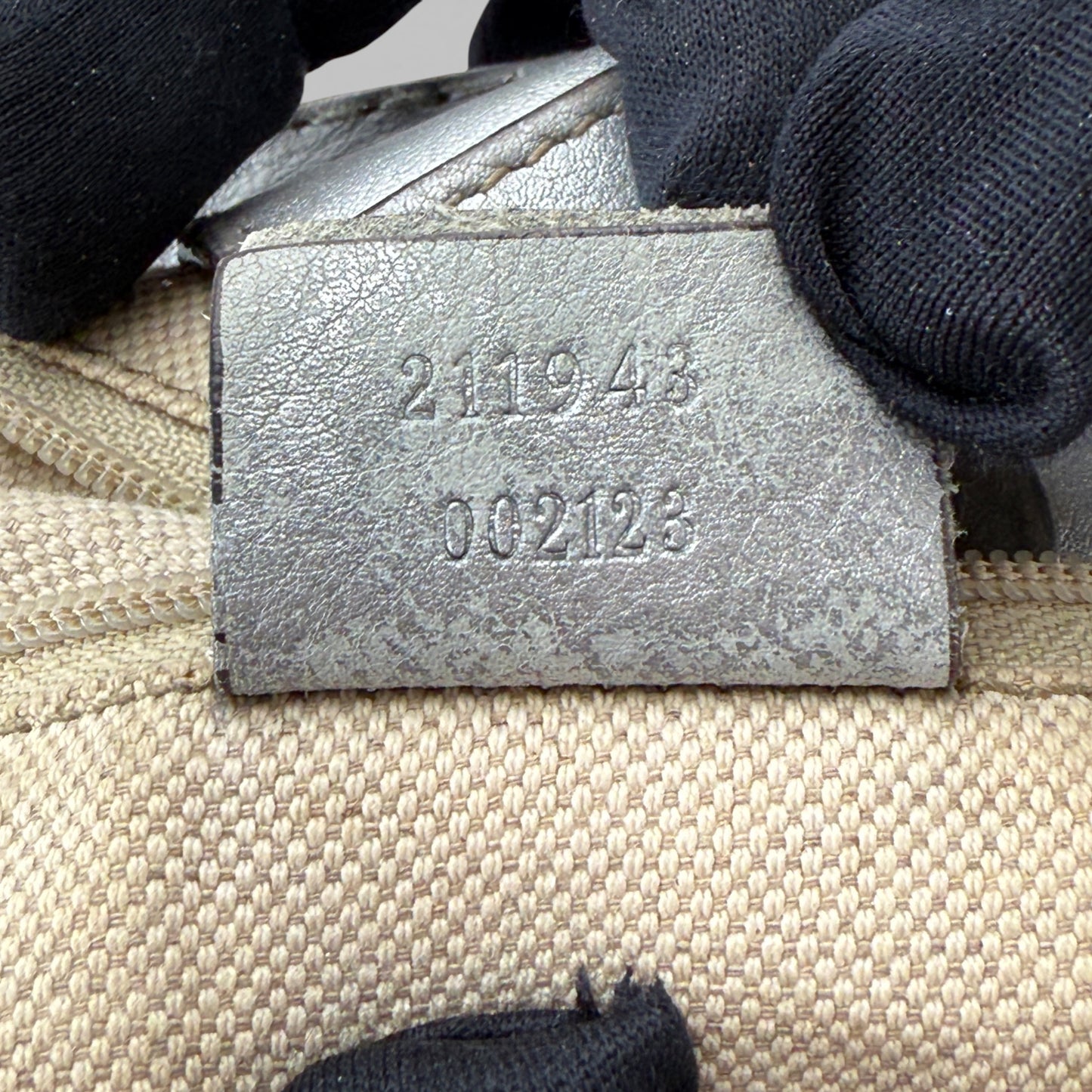 GUCCI GG LARGE SUKEY TOTE BAG SILVER